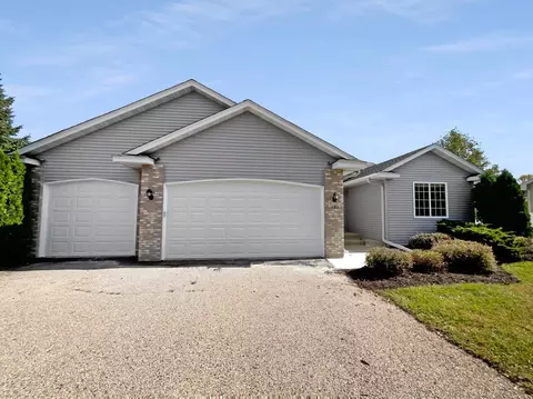 137 Pheasant Ridge Dr, Montrose, MN 55363