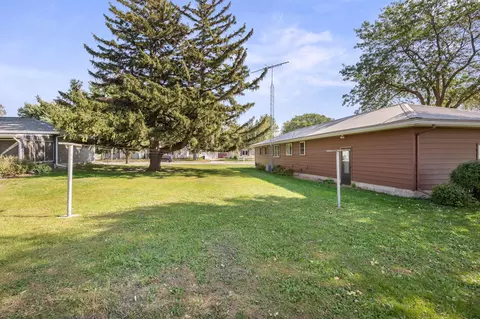 202 8th St W, Winthrop, MN 55396 photo 26