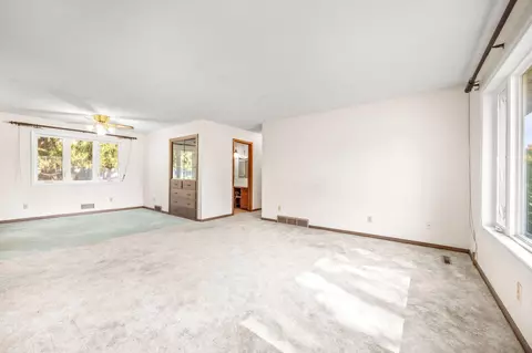 202 8th St W, Winthrop, MN 55396 photo 6