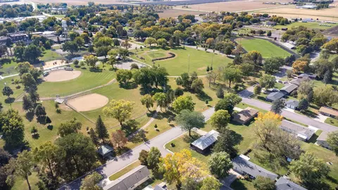 202 8th St W, Winthrop, MN 55396 photo 31