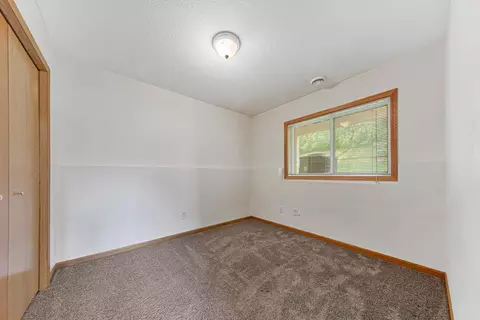 Bedroom - 1465 S Trail Cir, Faribault, MN 55021 photo 8 of 9