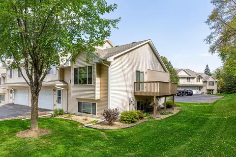 Exterior - 1465 S Trail Cir, Faribault, MN 55021 photo 5 of 6