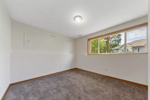 Bedroom - 1465 S Trail Cir, Faribault, MN 55021 photo 7 of 9