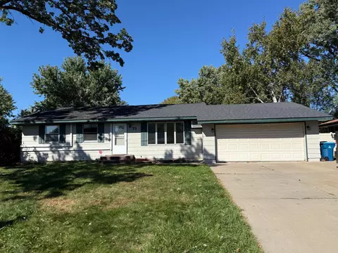 71 66th Way NE, Fridley, MN 55432