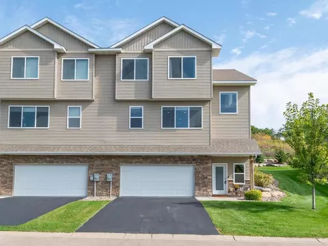 18586 Jonesboro Ct, Lakeville, MN 55044