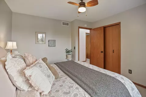 Bedroom - 1225 19th St SW, Faribault, MN 55021 photo 5 of 7