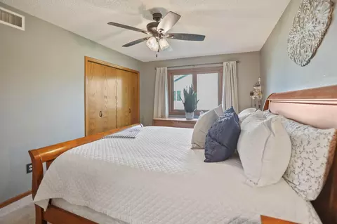 Bedroom - 1225 19th St SW, Faribault, MN 55021 photo 3 of 7