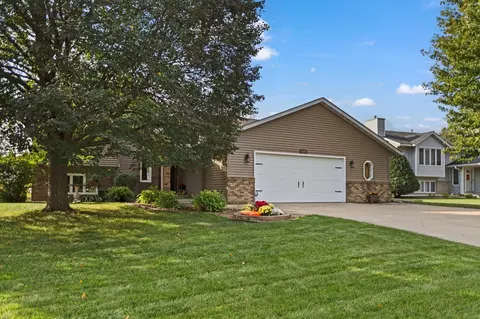 Exterior - 1225 19th St SW, Faribault, MN 55021 photo 2 of 8
