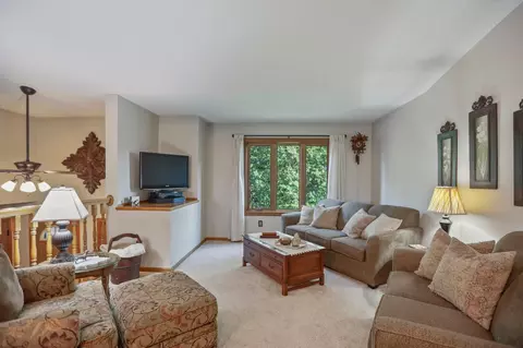 Living - 1225 19th St SW, Faribault, MN 55021 photo 2 of 4