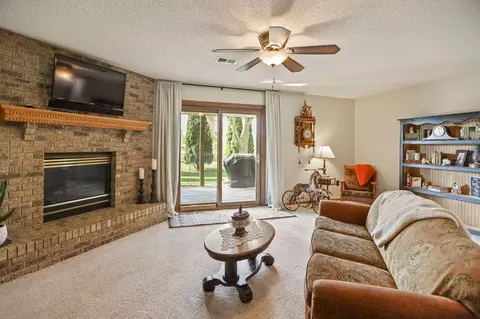 Living - 1225 19th St SW, Faribault, MN 55021 photo 4 of 4