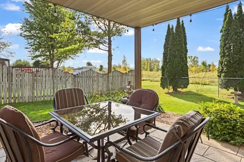 Exterior - 1225 19th St SW, Faribault, MN 55021 photo 4 of 8