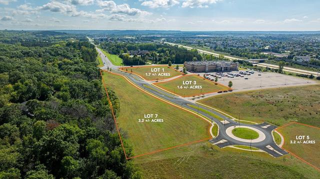 674 Darnold Dr, Hudson, WI 54016