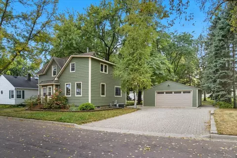 107 Redwood St N, Lester Prairie, MN 55354