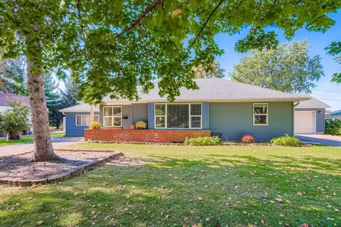 1600 Ramsey St, Hastings, MN 55033