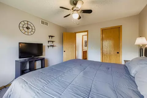 Bedroom - 21598 Evergreen Trl, Rogers, MN 55374 photo 2 of 3