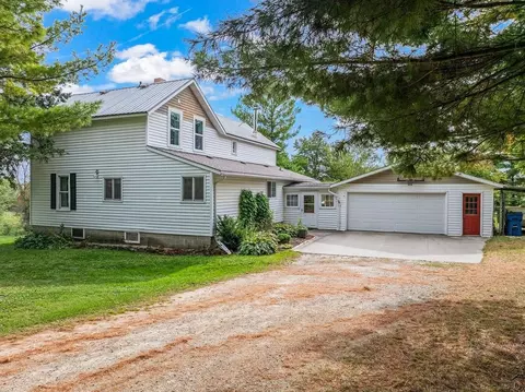 11349 Equine Dr, Saint Charles, MN 55972