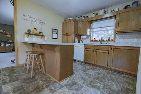 Kitchen - 41195 460th Ave, Perham, MN 56573 photo 3 of 6