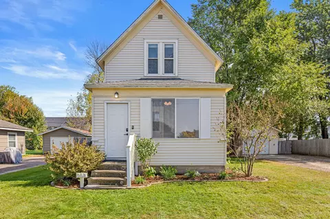 210 Dahlin Ave NE, Isanti, MN 55040