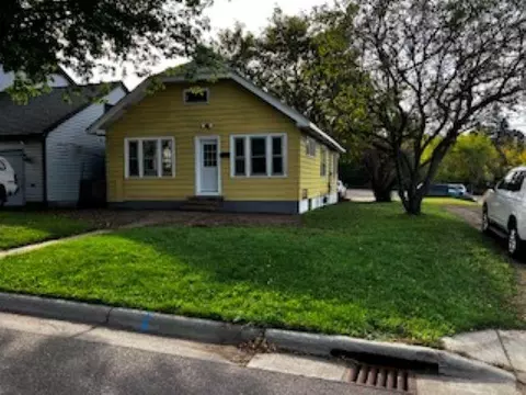 19 3rd St, Cloquet, MN 55720