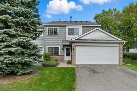 2059 Gresham Ave N, Oakdale, MN 55128