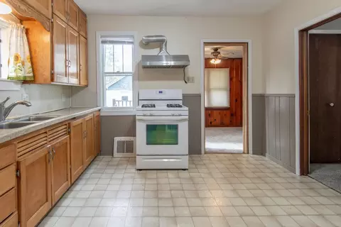 Kitchen - 1221 6th Ave NE, Brainerd, MN 56401 photo 1 of 3