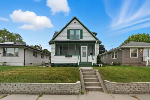 351 12th Ave N, South Saint Paul, MN 55075