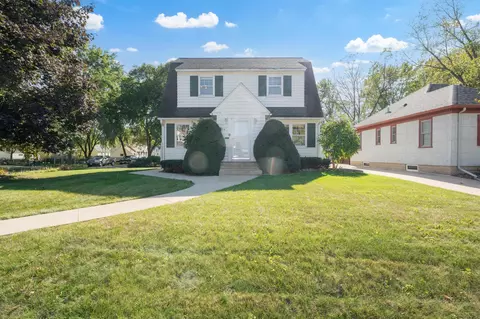 504 7th St NW, Rochester, MN 55901