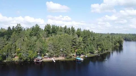 8450 Vermilion Dr, Cook, MN 55723