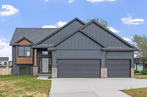 602 Grouse Way, New Richmond, WI 54017