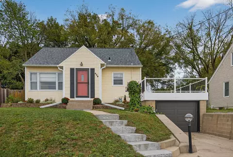 909 7th St NW, Rochester, MN 55901