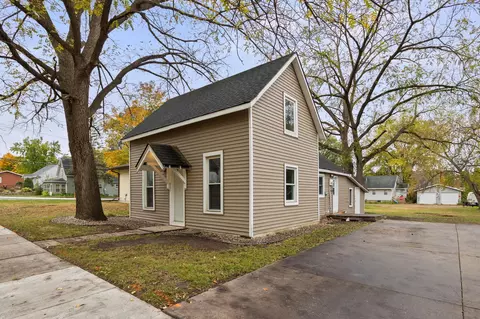 821 7th Ave, Howard Lake, MN 55349