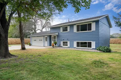 105 4th St SW, Medford, MN 55049