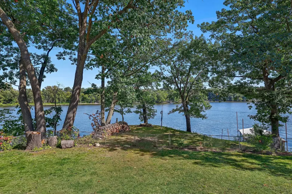 Exterior - 25578 Pelican Ln, Winona, MN 55987 photo 7 of 9