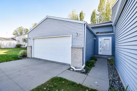 3240 30th Ave S, Fargo, ND 58103