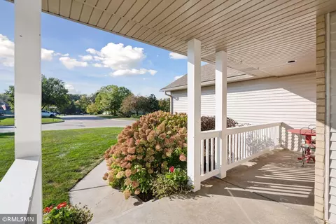 986 Eastwood Cir, Delano, MN 55328