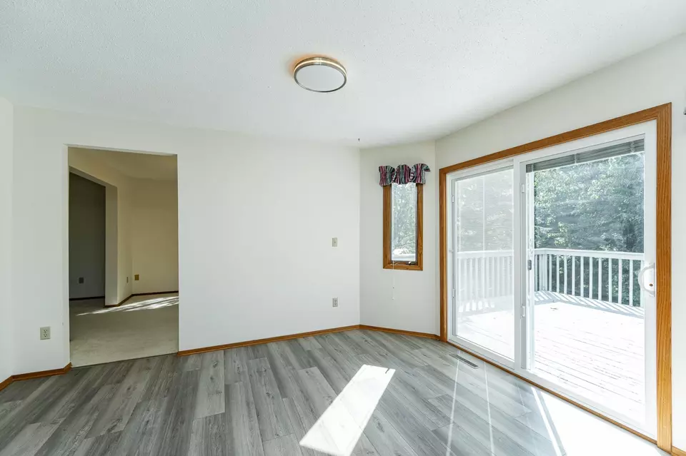Living - 4412 Newcastle Ln NW, Rochester, MN 55901 photo 3 of 6