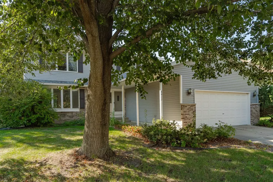 Exterior - 4412 Newcastle Ln NW, Rochester, MN 55901 photo 6 of 8