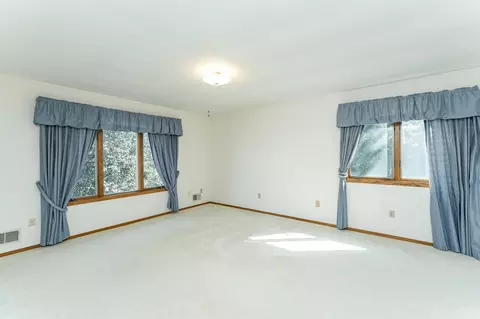 Bedroom - 4412 Newcastle Ln NW, Rochester, MN 55901 photo 1 of 5