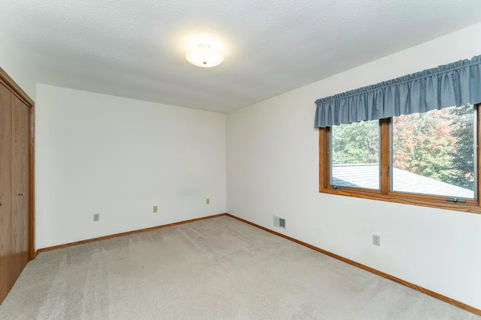 Bedroom - 4412 Newcastle Ln NW, Rochester, MN 55901 photo 5 of 5