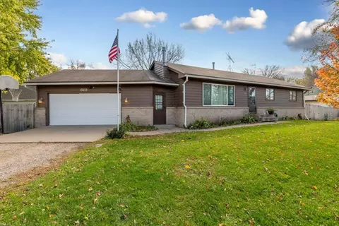 610 Spruce Ave NW, Montgomery, MN 56069