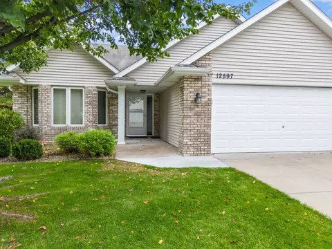 12597 Thrush St NW, Coon Rapids, MN 55448