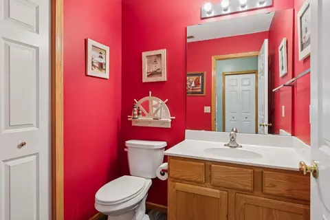 Bath - 2098 Willow Cir, Centerville, MN 55038 photo 1 of 3
