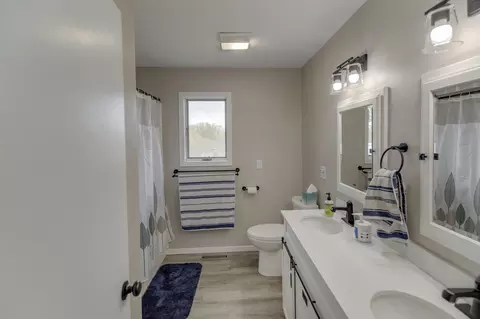 Bath - 44094 Mosquito Heights Rd, Perham, MN 56573 photo 3 of 3