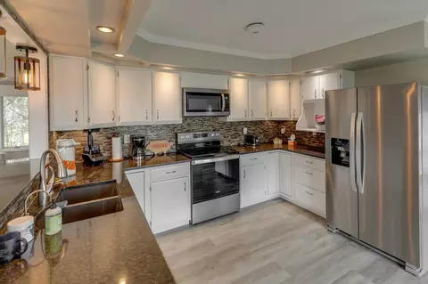 Kitchen - 44094 Mosquito Heights Rd, Perham, MN 56573 photo 2 of 3