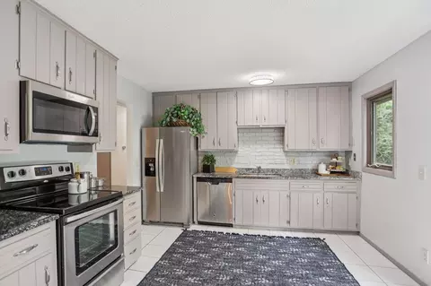 Kitchen - 3158 Quarry Ct, Eagan, MN 55121 photo 1 of 1