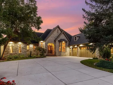 10683 Sonoma Rdg, Eden Prairie, MN 55347