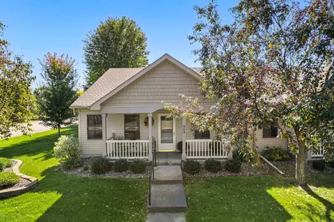 604 6 12 St, Monticello, MN 55362
