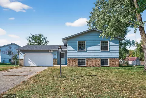 16365 Gladiola Ave W, Rosemount, MN 55068