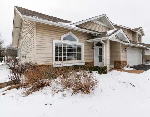 2883 Devonshire Pl, Woodbury, MN 55125