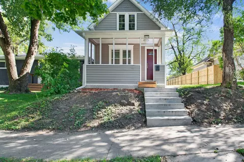 1076 Humboldt Ave, West Saint Paul, MN 55118